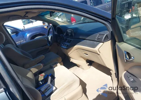 2005 Honda Odyssey Lx z USA, uszkodzony, nr VIN 5FNRL38245B128739